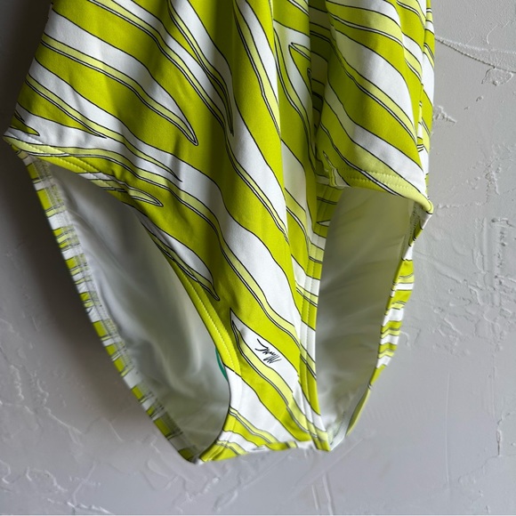 Michael Kors Women's Printed O-Ring One Piece Swimsuit - Cutout Lime Zebra SZ 6 - Picture 14 of 14